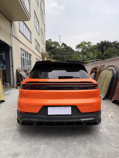 Becquet Fibre Carbone Porsche Cayenne 9Y0 2018-2024 - installé sur véhicule - Becquet Voiture