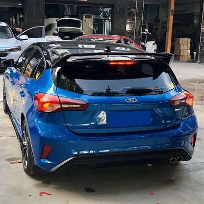 Becquet Ford Focus MK4 RS ST 2019-2022 - vue de trois-quarts - Becquet Voiture