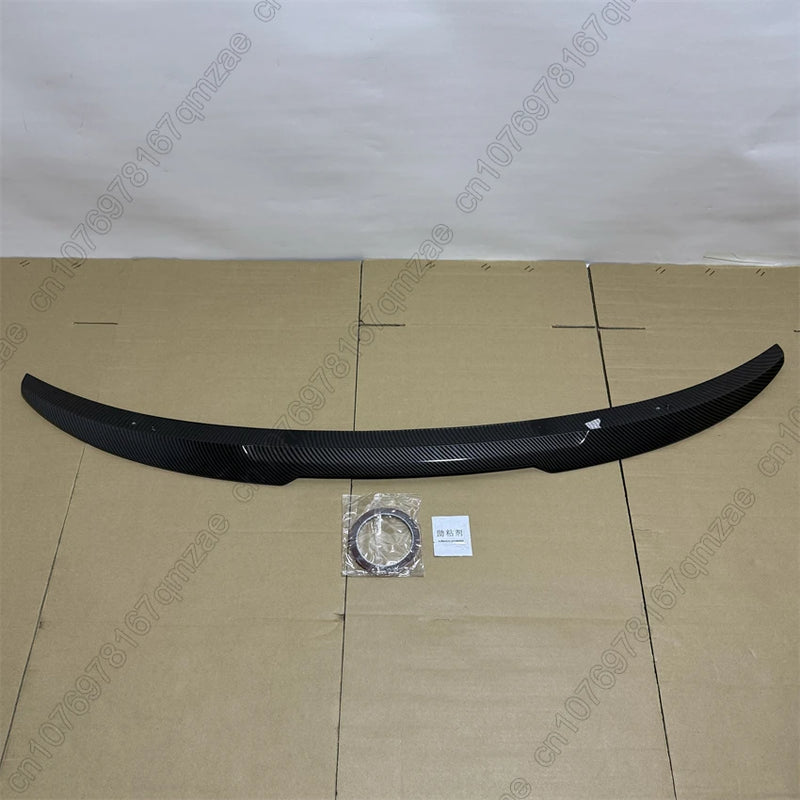 Becquet M4 Style BMW i4 G26 G24 2021-2024 Carbone - packshot studio 2 - Becquet Voiture