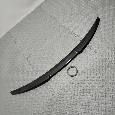 Becquet M4 Style BMW Série 4 G22 2020-2024 - détail du montage 2 - Becquet Voiture
