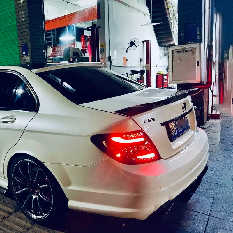 Becquet Mercedes C63 C200 C250 C300 AMG W204 - vue arrière - Becquet Voiture