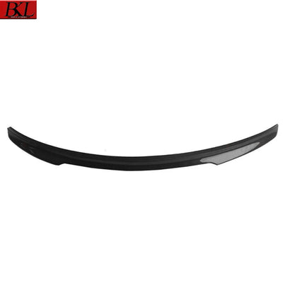 Becquet Mercedes Classe C W205 C63 FD Carbone - vue de trois-quarts 2 - Becquet Voiture