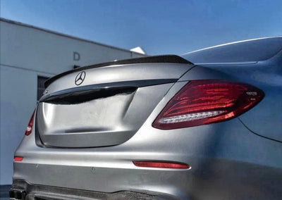 Becquet Mercedes Classe E W213 type 63 AMG - vue de profil - Becquet Voiture