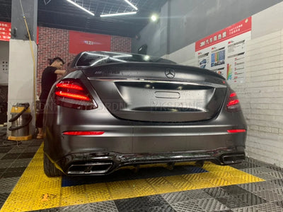 Becquet Mercedes E W213 E63 AMG 2016-2019 ABS - vue de trois-quarts 2 - Becquet Voiture