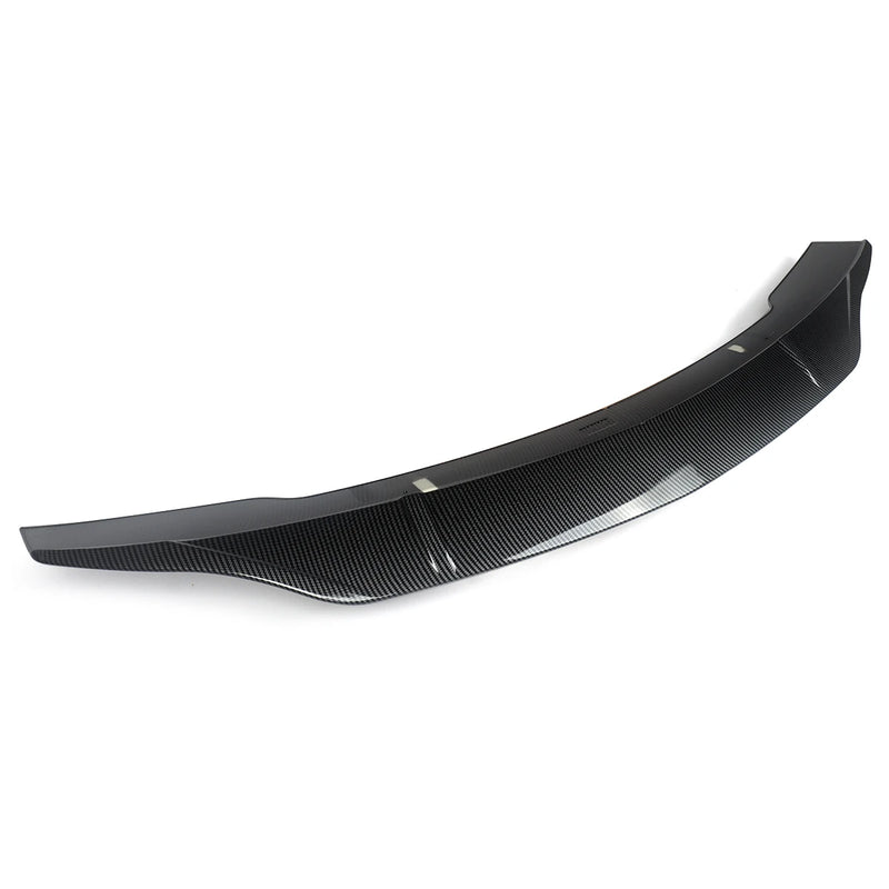 Becquet Mercedes W204 C63 2008-2014 Look Carbone - détail du montage 2 - Becquet Voiture