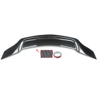 Becquet Mercedes W204 C63 2008-2014 Look Carbone - détail du montage - Becquet Voiture