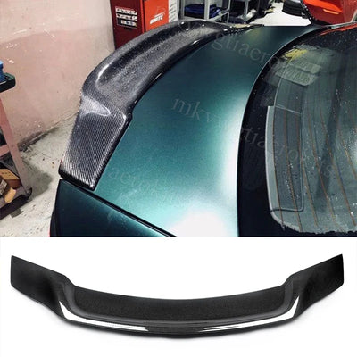 Becquet Mercedes W204 C63 2008-2014 Look Carbone - vue de profil - Becquet Voiture