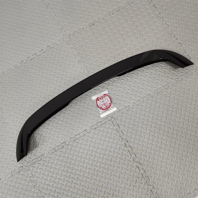 Becquet Toit BMW Série 1 F20 F21 Noir Brillant - installé sur véhicule 2 - Becquet Voiture