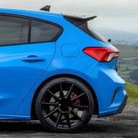 Becquet Toit Ford Focus ST Hatchback 2019-2022 - détail du montage - Becquet Voiture