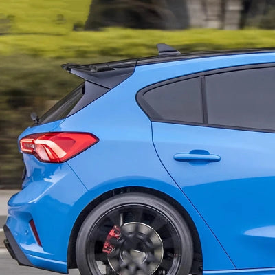 Becquet Toit Ford Focus ST Hatchback 2019-2022 - en situation - Becquet Voiture