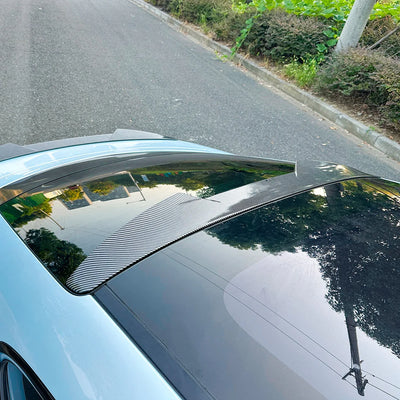 Becquet Toit Porsche Taycan Roof Lip 2019-2024 - packshot studio - Becquet Voiture