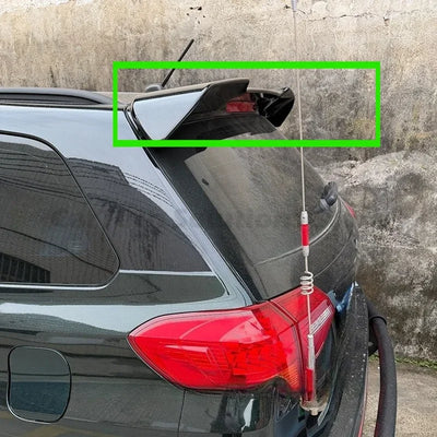 Becquet Toit Suzuki Vitara Painted 2016-2024 Sport - vue de trois-quarts - Becquet Voiture