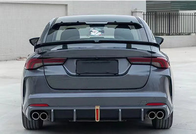 Becquet Universel Papillon GT Sport Tuning - détail du montage 2 - Becquet Voiture