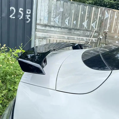 Becquet Xiaomi SU7 2024 GT Style ABS - détail du montage - Becquet Voiture