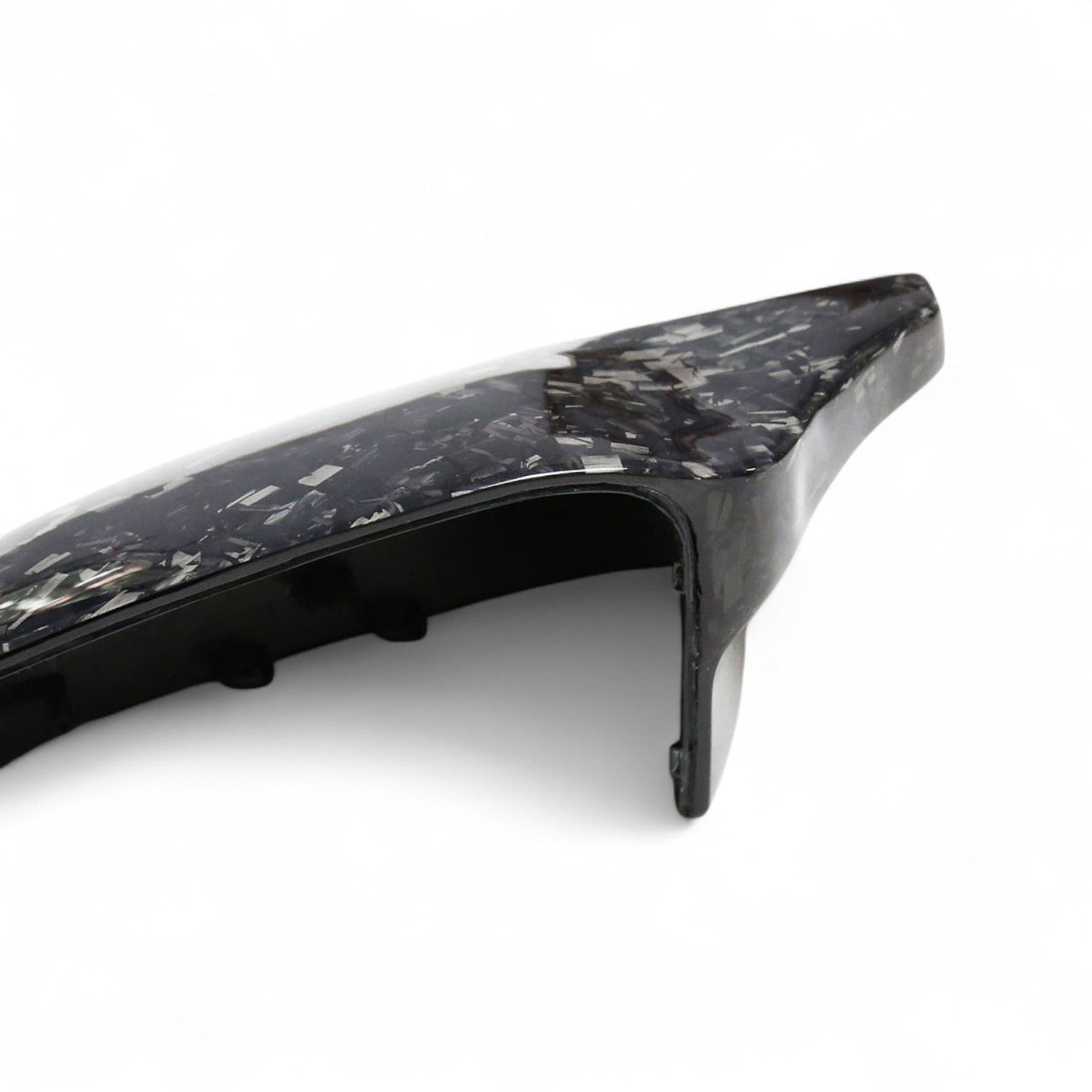 https://cdn.shopify.com/s/files/1/0565/4957/2747/files/bmw_serie_3_g20_coques_de_retroviseurs_fibre_de_carbone_forge2.jpg?v=1761601036