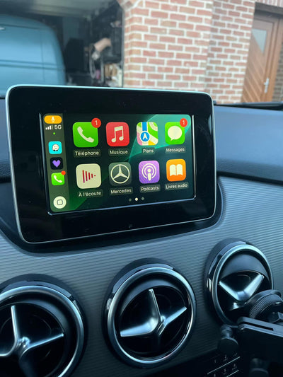 Boîtier Activation Apple CarPlay Android Auto Mercedes NTG 5.1 - vue de face - Becquet Voiture