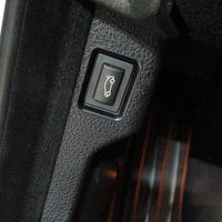 Bouton ouverture coffre BMW Série 7 F01 2008-2015 - OEM - vue de profil - Becquet Voiture