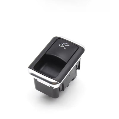 Bouton ouverture fermeture coffre Mercedes Classe A W176 hayon - installé sur véhicule - Becquet Voiture