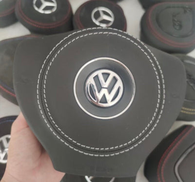 Cache Airbag Sur Mesure Volkswagen Alcantara Cuir - installé sur véhicule - Becquet Voiture