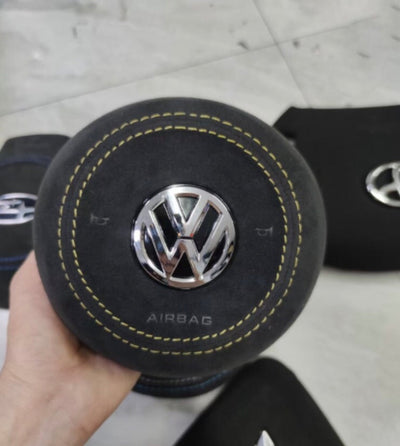 Cache Airbag Sur Mesure Volkswagen Alcantara Cuir - vue de dessus - Becquet Voiture
