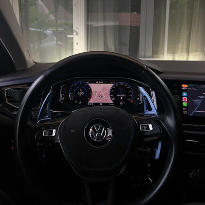 Cache Airbag Sur Mesure Volkswagen Alcantara Cuir - vue de face - Becquet Voiture