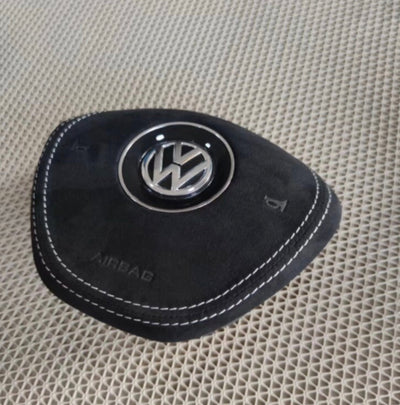 Cache Airbag Sur Mesure Volkswagen Alcantara Cuir - vue rapprochée - Becquet Voiture