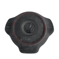 Cache Airbag VW Golf 6 Cuir Alcantara Surpiqûres Logo Noir - vue de face - Becquet Voiture