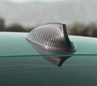 Cache-Antenne Fibre Carbone BMW F80 F81 F82 F83 M3 M4 - vue de profil - Becquet Voiture