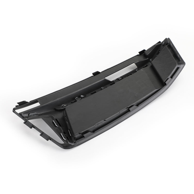 Cache Antibrouillard Chromé Audi S4 A4 S-Line B9 2016-2018 - détail du montage - Becquet Voiture
