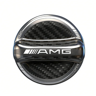 Cache de Bouchon de Réservoir Carbone Mercedes AMG - détail du montage - Becquet Voiture