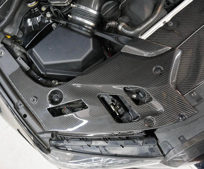 Caches Angle Compartiment Moteur Carbone BMW M5 F90 - installé sur véhicule - Becquet Voiture