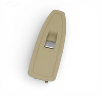 Caches commutateurs lève-vitres BMW Série 1 F20 2012-2019 - détail du montage 2 - Becquet Voiture