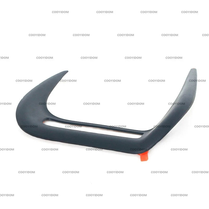 Cadre Décoratif Phares Avant Suzuki Vitara 2016-2020 - installé sur véhicule - Becquet Voiture