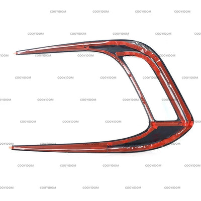 Cadre Décoratif Phares Avant Suzuki Vitara 2016-2020 - vue de trois-quarts - Becquet Voiture