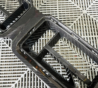 Calandre Avant CS Fibre Carbone BMW G87 M2 - vue de profil - Becquet Voiture