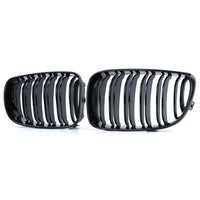 Calandre BMW Série 1 E87 E81 noir brillant - vue de profil 2 - Becquet Voiture