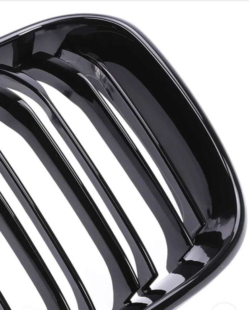 Calandre BMW Série 1 F20 F21 - vue de face 2 - Becquet Voiture