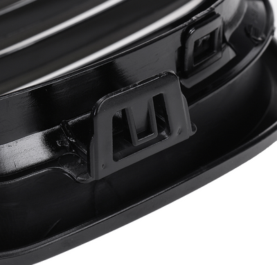 Calandre BMW Série 1 F20 F21 - vue rapprochée 2 - Becquet Voiture