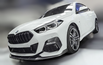Calandre BMW Série 2 F44 noir brillant - vue de profil - Becquet Voiture