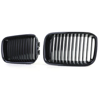 Calandre BMW Série 3 E36 noir brillant - installé sur véhicule - Becquet Voiture