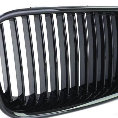 Calandre BMW Série 3 E36 noir brillant - packshot studio - Becquet Voiture
