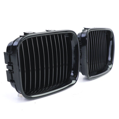 Calandre BMW Série 3 E36 noir brillant - vue de trois-quarts - Becquet Voiture