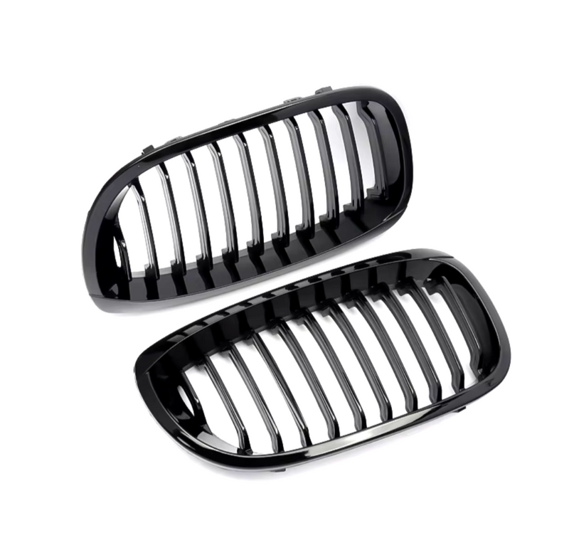 Calandre BMW Série 3 E46 noir brillant - vue de trois-quarts - Becquet Voiture