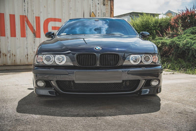 Calandre BMW Série 5 E39 noir brillant - vue de profil - Becquet Voiture