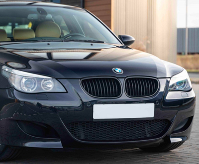 Calandre BMW Série 5 E60 Motorsport noir brillant - vue de profil - Becquet Voiture