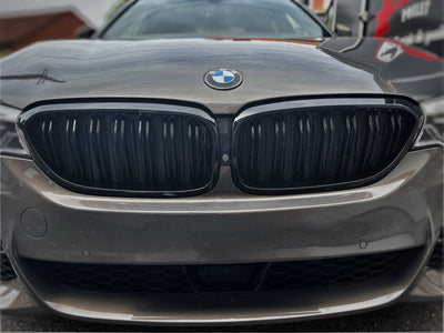 Calandre BMW Série 5 G30 noir brillant - en situation - Becquet Voiture