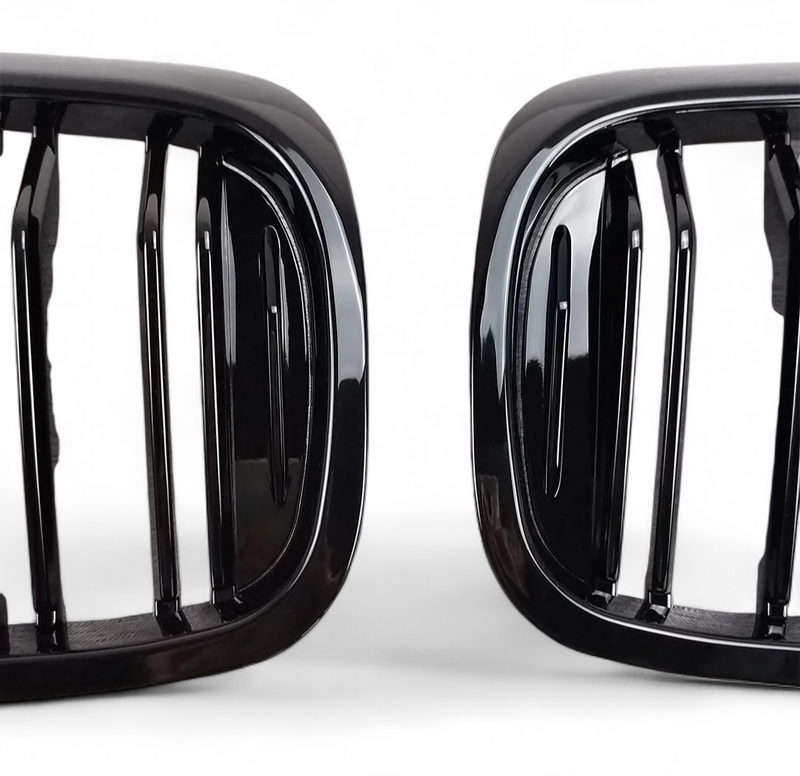 Gloss black BMW 5 Series G30 kidney grille - fitted on vehicle 2 - Becquet Voiture