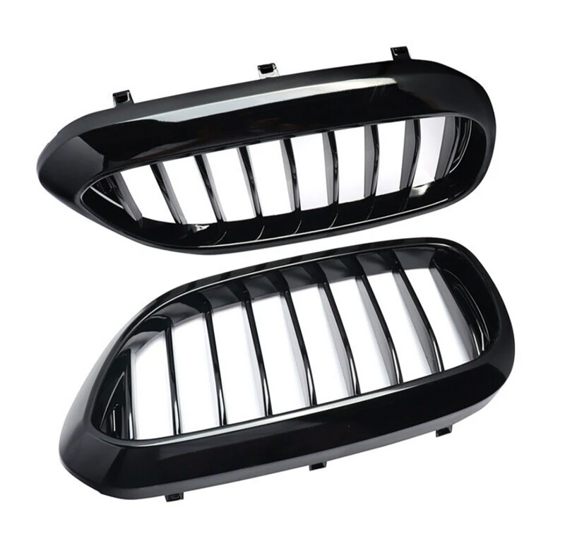 Gloss black BMW 5 Series G30 kidney grille - fitted on vehicle - Becquet Voiture