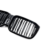 Calandre BMW X3 G01 noir brillant - vue de trois-quarts 2 - Becquet Voiture