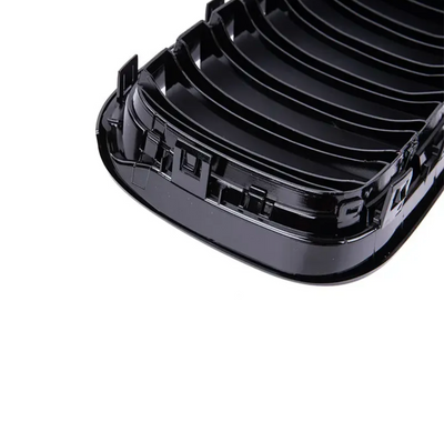 Calandre BMW X4 F26 noir brillant - vue arrière 2 - Becquet Voiture